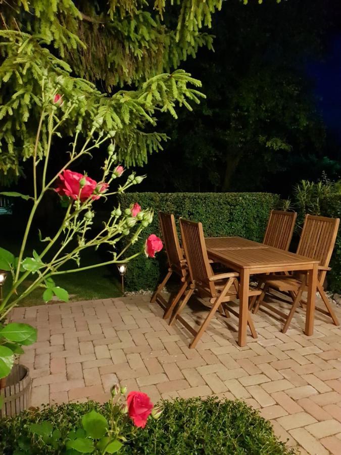 Fuered Deluxe Garden Apartment Balatonfüred Exteriör bild