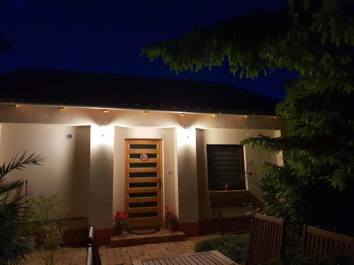 Fuered Deluxe Garden Apartment Balatonfüred Exteriör bild