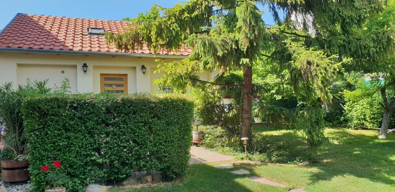 Fuered Deluxe Garden Apartment Balatonfüred Exteriör bild