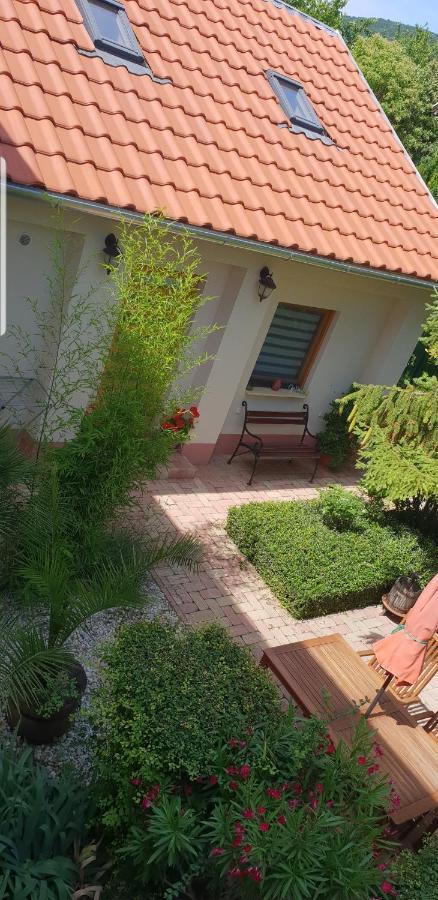 Fuered Deluxe Garden Apartment Balatonfüred Exteriör bild